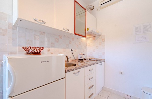Zrnovo Apartment | One bedroom apartment with terrace and sea view Tri Žala, Korčula (A-9317-a)