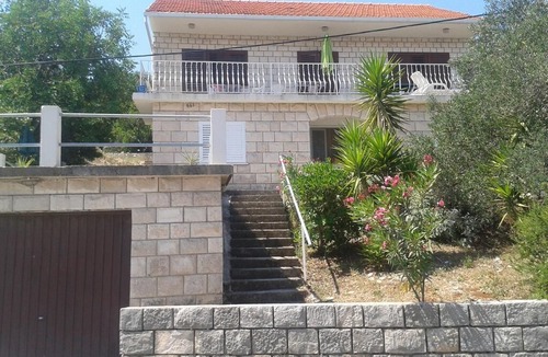 Zrnovo Apartment | One bedroom apartment with terrace and sea view Žrnovska Banja, Korčula (A-11510-a)