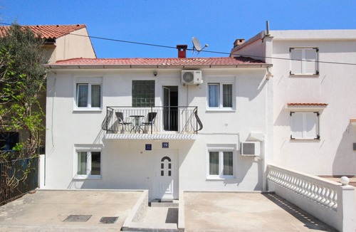 Baska Apartment | One bedroom apartment with terrace Baška, Krk (A-19215-b)