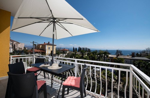Ika Apartment | One bedroom apartment with terrace and sea view Ika, Opatija (A-7931-b)