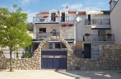 Jezera Apartment | One bedroom apartment with terrace and sea view Jezera, Murter (A-5057-f)