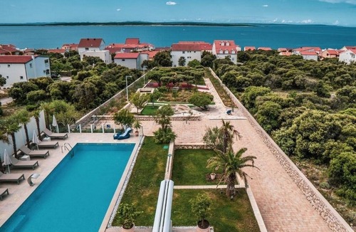 Mandre Apartment | One bedroom apartment with balcony and sea view Mandre, Pag (A-24196-a)