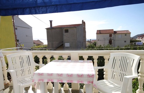 Komiza Apartment | One bedroom apartment with terrace Komiža, Vis (A-8926-b)
