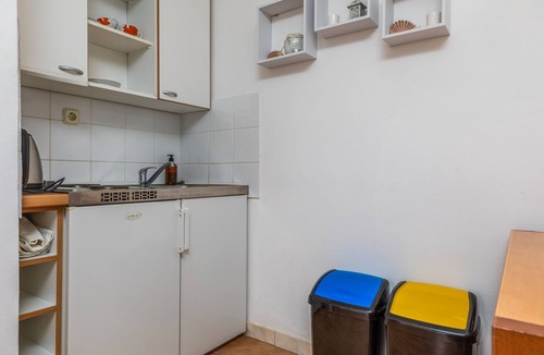 Podaca Apartment | One bedroom apartment with balcony Podaca, Makarska (A-13189-b)
