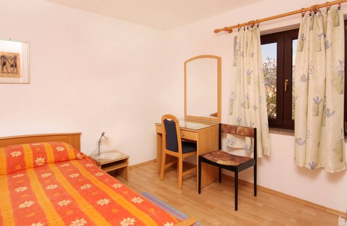 Vrbnik Apartment | One bedroom apartment with terrace Vrbnik, Krk (A-5301-a)