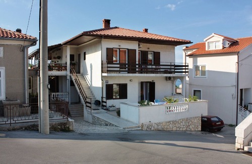 Vrbnik Apartment | One bedroom apartment with terrace Vrbnik, Krk (A-5301-b)