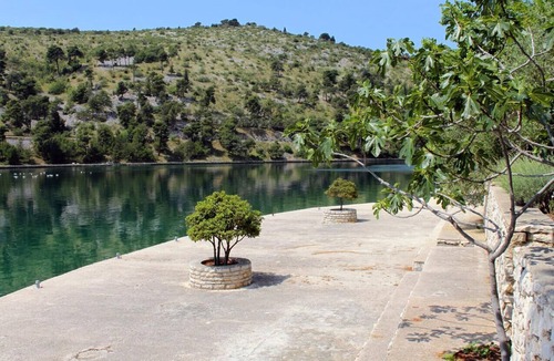 Zaton Apartment | One bedroom apartment with balcony and sea view Zaton, Krka (A-24448-a)