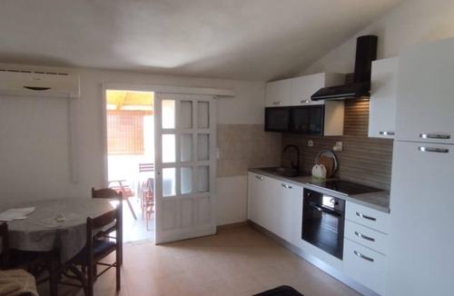 Sucuraj Apartment | One bedroom apartment with terrace Sućuraj, Hvar (A-22494-a)