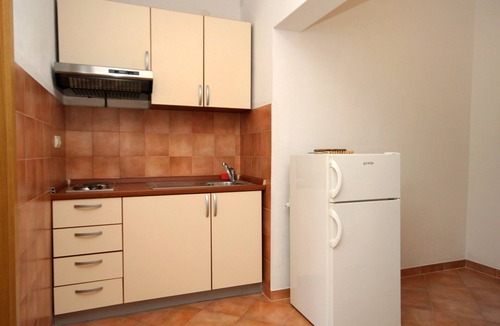Island Hvar Apartment | One bedroom apartment with balcony and sea view Jelsa, Hvar (A-8765-b)