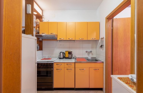 Island Hvar Apartment | One bedroom apartment with terrace and sea view Jelsa (Hvar) (A-4017-b)