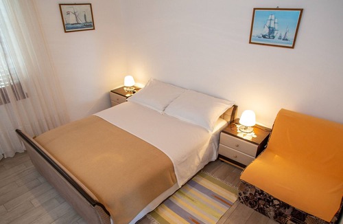 Mandre Apartment | One bedroom apartment with terrace Mandre, Pag (A-4059-a)