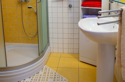 Mandre Apartment | One bedroom apartment with terrace Mandre, Pag (A-4059-a)