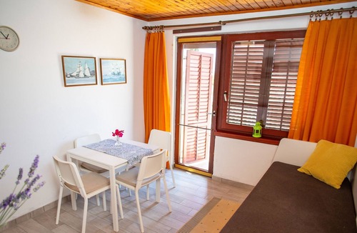 Mandre Apartment | One bedroom apartment with terrace Mandre, Pag (A-4059-a)
