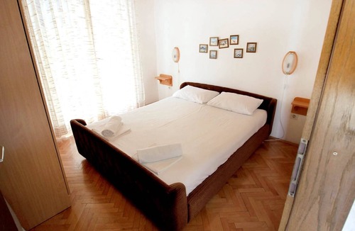 Mandre Apartment | One bedroom apartment with terrace and sea view Mandre, Pag (A-6373-a)