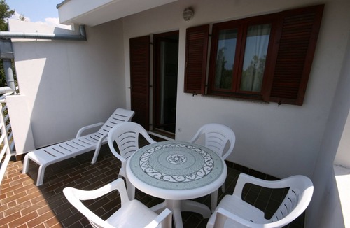 Mandre Apartment | One bedroom apartment with terrace and sea view Mandre, Pag (A-6474-c)