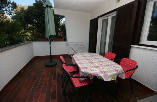 Mandre Apartment | One bedroom apartment with terrace Mandre, Pag (A-6515-a)