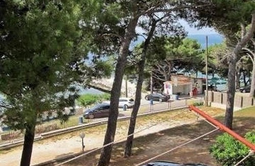 Duce Apartment | One bedroom apartment with terrace and sea view Duće, Omiš (A-23810-a)