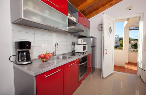 Preko Apartment | One bedroom apartment with a swimming pool Preko, Ugljan (A-14163-a)