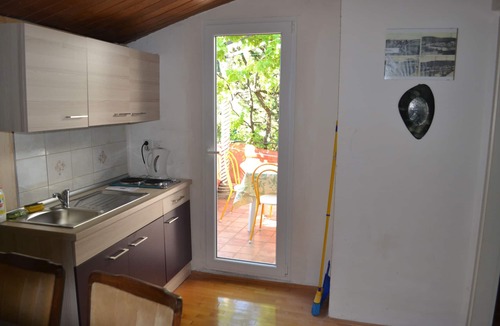 Selce Apartment | One bedroom apartment with terrace Selce, Crikvenica (A-2372-c)