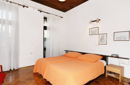 Selce Apartment | One bedroom apartment with terrace and sea view Selce, Crikvenica (A-5497-b)