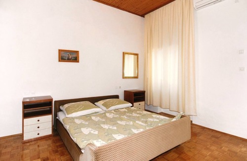 Selce Apartment | One bedroom apartment with terrace and sea view Selce, Crikvenica (A-5497-c)