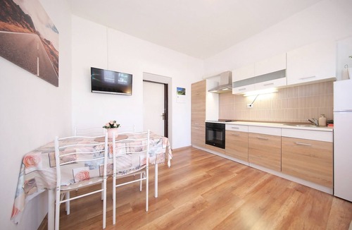 Tkon Apartment | One bedroom apartment with terrace and sea view Tkon, Pašman (A-8414-a)