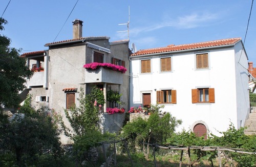 Loznati Apartment | One bedroom apartment with terrace Loznati, Cres (A-2515-b)