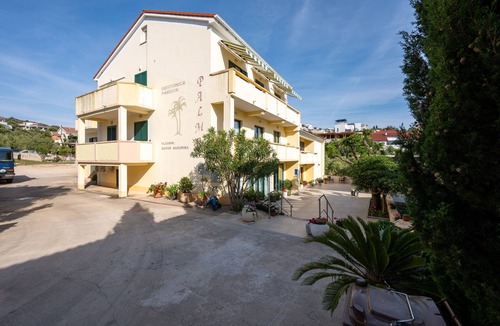 Jakisnica Apartment | One bedroom apartment with terrace Jakišnica, Pag (A-4053-d)