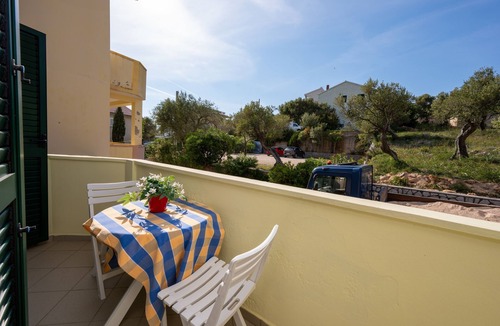 Jakisnica Apartment | One bedroom apartment with terrace Jakišnica, Pag (A-4053-d)
