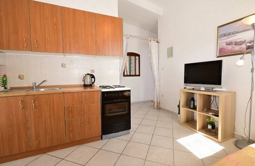 Mandre Apartment | One bedroom apartment with terrace and sea view Mandre, Pag (A-18047-a)