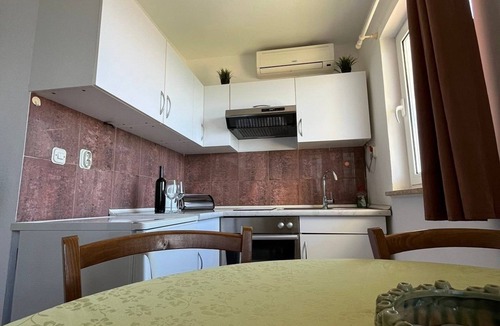 Supetarska Draga Apartment | One bedroom apartment with balcony and sea view Supetarska Draga - Gornja, Rab (A-13645-b)