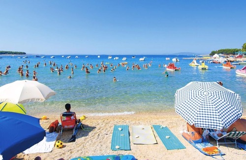 Banjol Apartment | One bedroom apartment with terrace Banjol, Rab (A-5071-b)