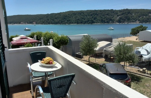 Kampor Apartment | One bedroom apartment with balcony and sea view Kampor, Rab (A-12773-d)