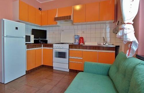 Supetarska Draga Apartment | One bedroom apartment with balcony and sea view Supetarska Draga - Donja, Rab (A-4954-c)