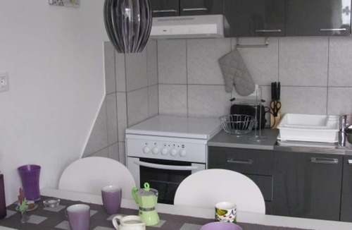 Supetarska Draga Apartment | One bedroom apartment with balcony Supetarska Draga - Donja, Rab (A-15602-d)
