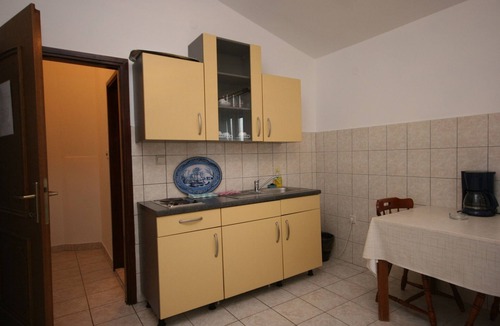 Seline Apartment | One bedroom apartment near beach Seline, Paklenica (A-6531-c)