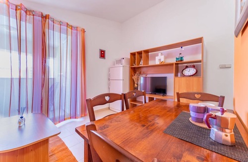 Jurandvor Apartment | Only 350 metres to the pebble beach