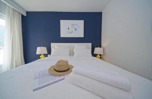 Hodilje Apartment | Oyster Paradise Blue Apartment