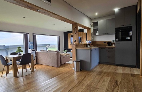 Slavonski Brod House | PANORAMA HOUSE - Panoramic Mountain Retreat - Private BBQ & Sun Deck