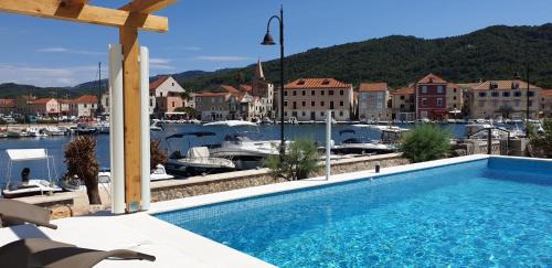 Stari Grad House | Pascal Villa 7 nights 1 free