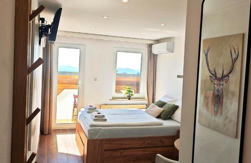 Senturska Gora Bed & Breakfast | PAVLIN Bed & Breakfast