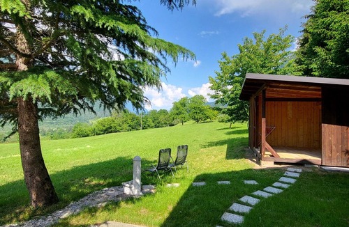 Tolmin House | Peaceful Countryside Holiday Home with Terrace - One Bedroom Holiday Home with Terrace