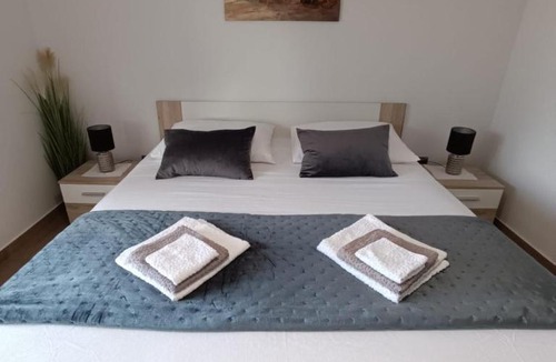 Podgradina House | Peaceful Private Villa near Zadar & Nin with Garden, Terrace & BBQ