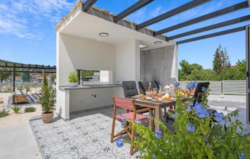 Bilice House | Pet Friendly Home In Bilice