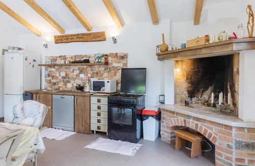 Kostrcani House | Pet friendly home in Kostrcani with WiFi