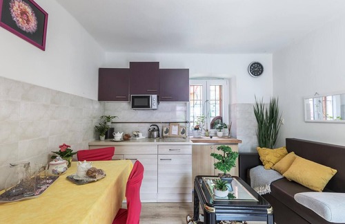 Kostrcani House | Pet friendly home in Kostrcani with WiFi