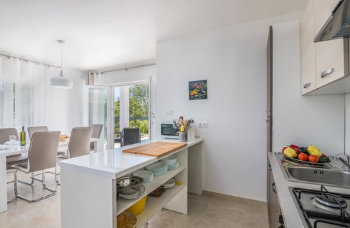 Kras House | Pet friendly home in Kras