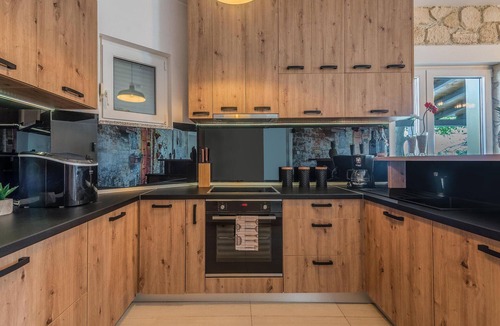Nin House | Pet friendly home in Nin