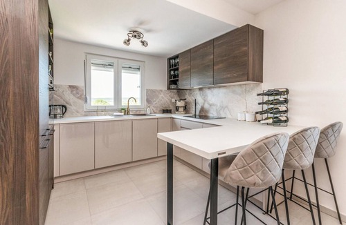 Tinj House | Pet friendly home in Tinj