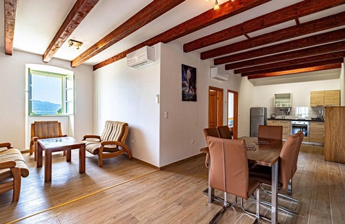 Kuciste House | Pet friendly home in Viganj